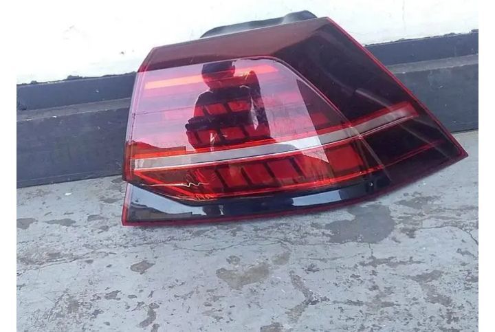 Vw golf 7.5 taillights available