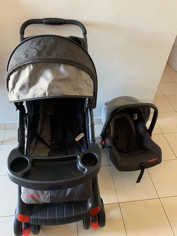 Chelino stroller and carseat