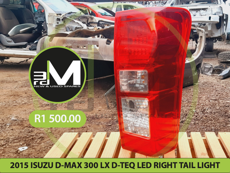2015 ISUZU D-MAX 300 LX D-TEQ LED RIGHT TAIL LIGHT
