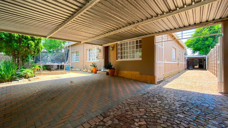 3 Bedroom House with Flatlet in Sydenham