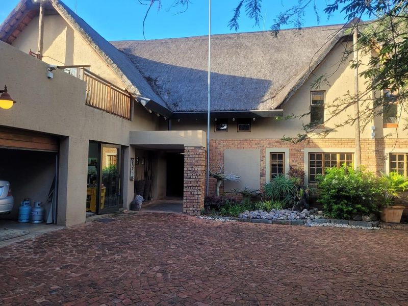 House For Sale in Kameelfontein.