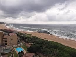 Charming 2 Bedroom Ground Floor Unit with Garden and Beach Access in Amanzimtoti