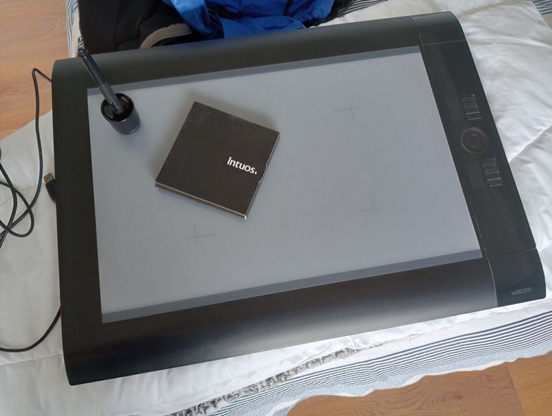 Wacom Intuos 4 Graphics Tablet