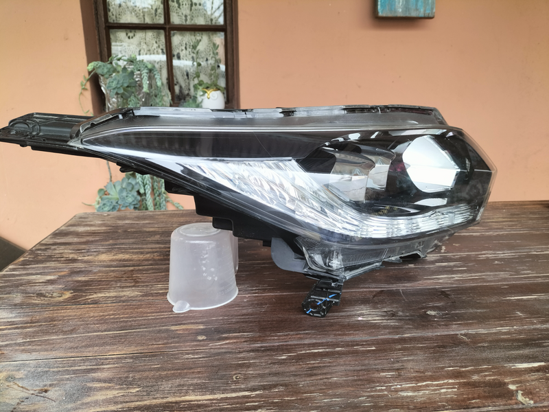 Honda HR-V headlight