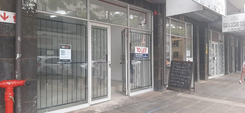 SUNNYSIDE - 133SQM WHITE BOX SHOP TO LET IN MEYER PLACE ON ROBERT SOBUKWE STREET IN PRETORIA