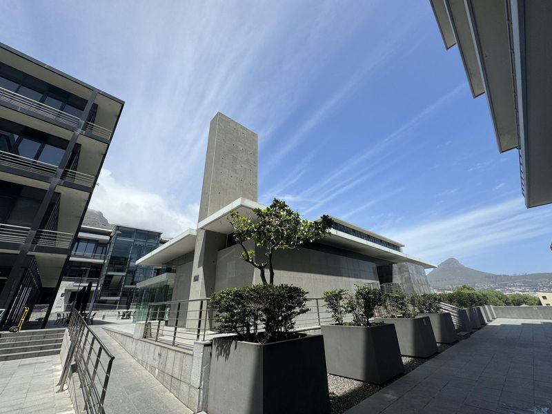 196m2 Office TO LET in The Boulevard in Woodstock, Cape Town