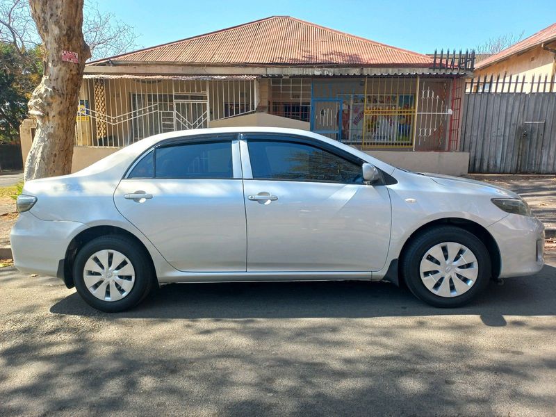 2016 TOYOTA COROLLA QUEST 1.6 MANUAL TRANSMISSION IN EXCELLENT CONDITION