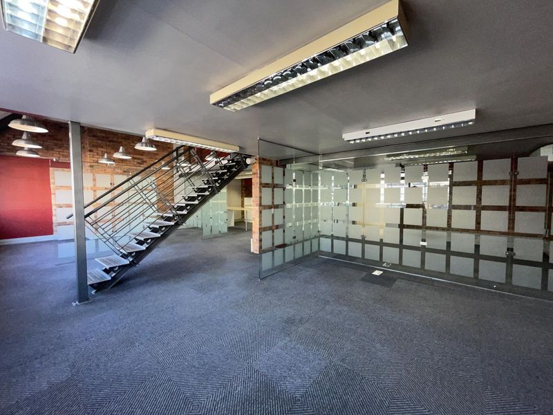 205m2 Office TO LET in AAA-Grade Building in Green Point, Cape Town.