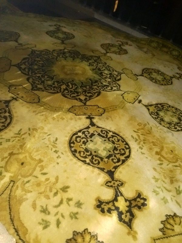 Beautiful round Rug/carpet
