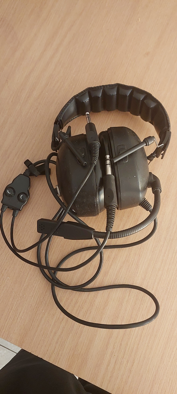 Aviation headset