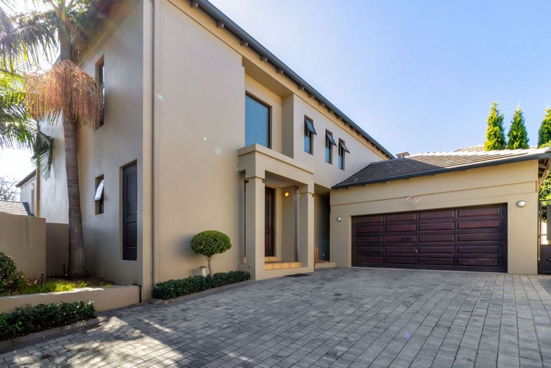 4 Bedroom house in Bryanston For Sale