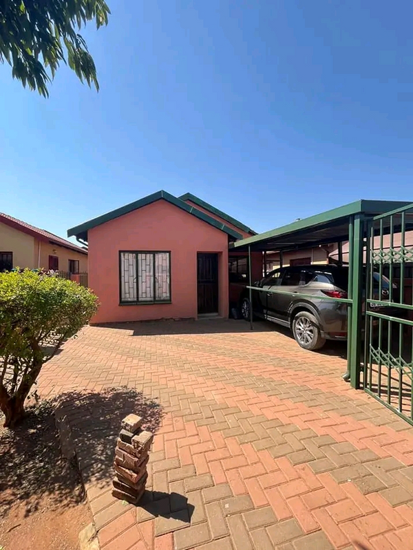 Elegant 3bedroom on rental in Soshanguve Block VV