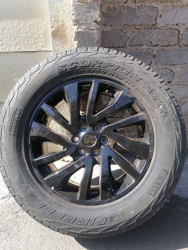 Nissan Navara 18inch Mag Rims (WITH USED TYRES)
