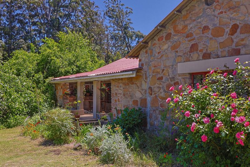 3 Bedroom farmhouse in Grabouw Rural For Sale