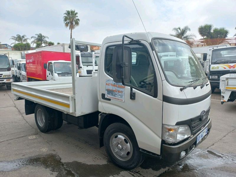 2009 Toyota Dyna 103 2.5Ton Dropside