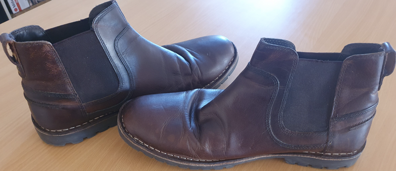 Men&#39;s leather boots