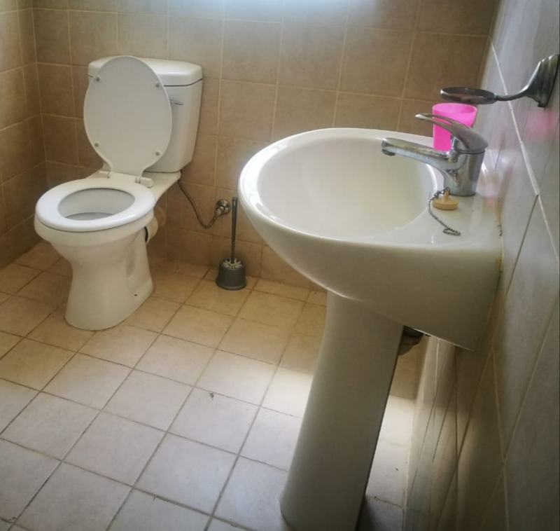 Toilet and bathroom basin