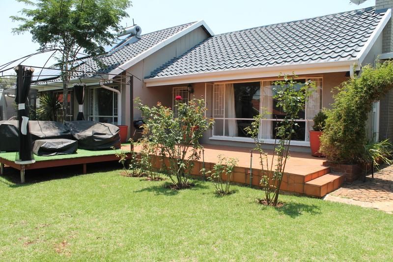Charming 3-Bedroom House with Flatlet in Secure Boomed Area