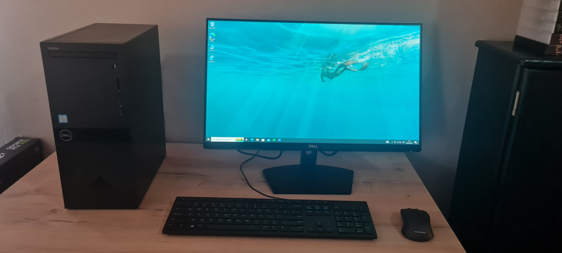 Dell Vostro 3670 Core i3 8th Gen Business PC and 22&#39;&#39; inch FHD Monitor Combo for Sale!