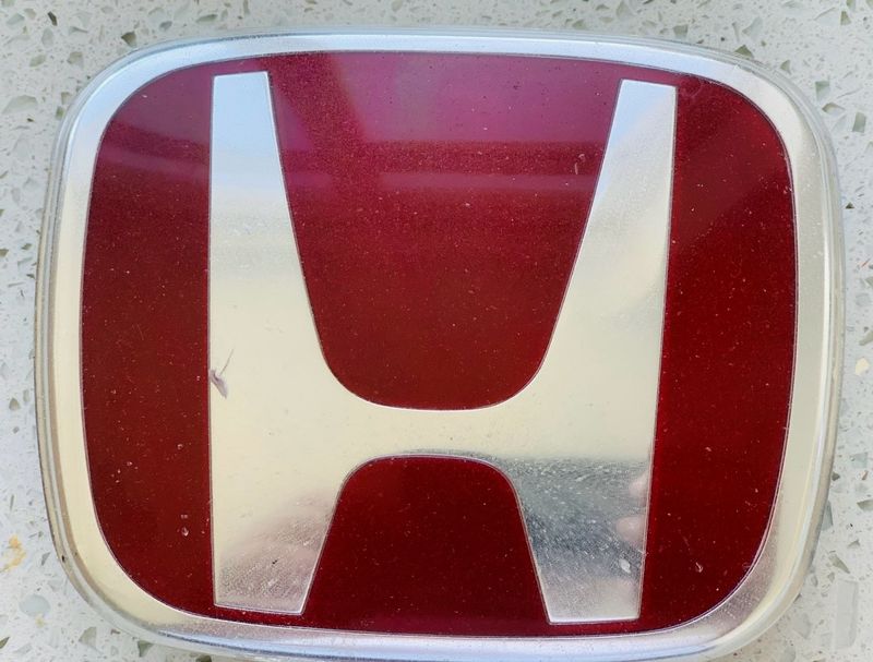 Honda Accord red H emblems