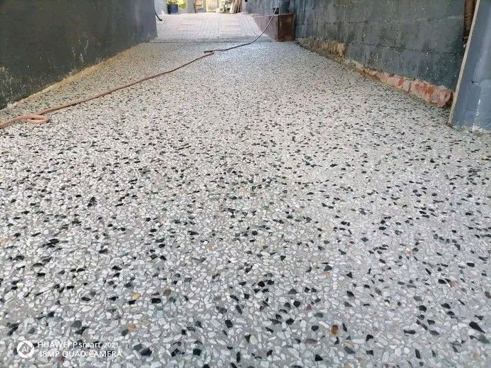 We do the exposed aggregate concrete