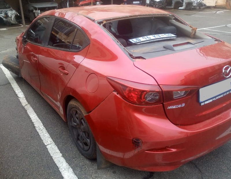 2016 Mazda 3 1.6 manual Sedan Stripping for spares
