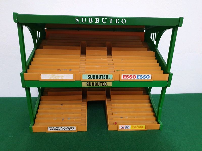 Subbuteo C140 Green and Tan Grandstand With Imperfections