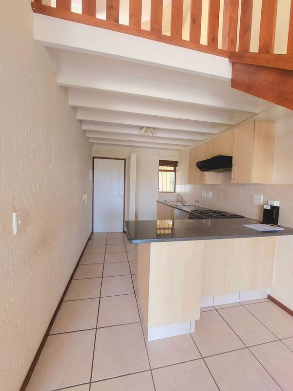 Studio Apartment To Let in Lonehill