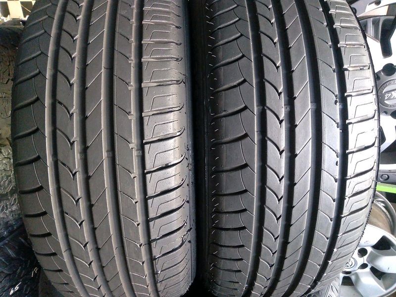 2x 195/55/15 Goodyear Tyres 88%thread excellent condition