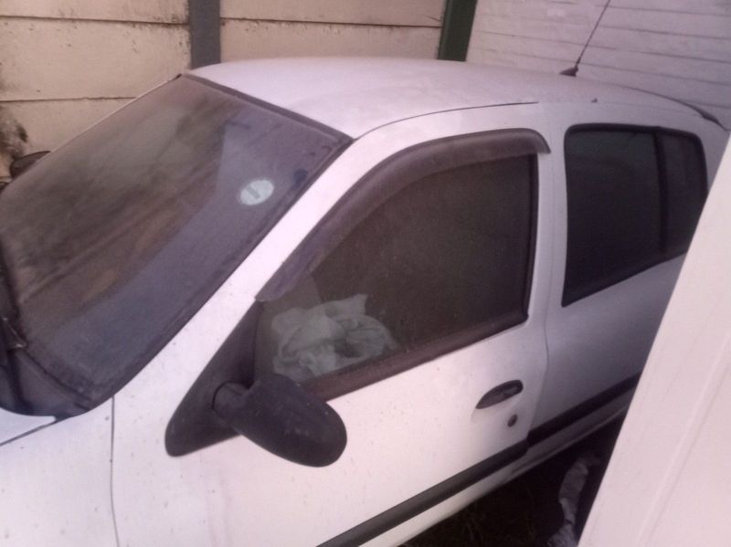 Renault clio 2 for sale white 2004