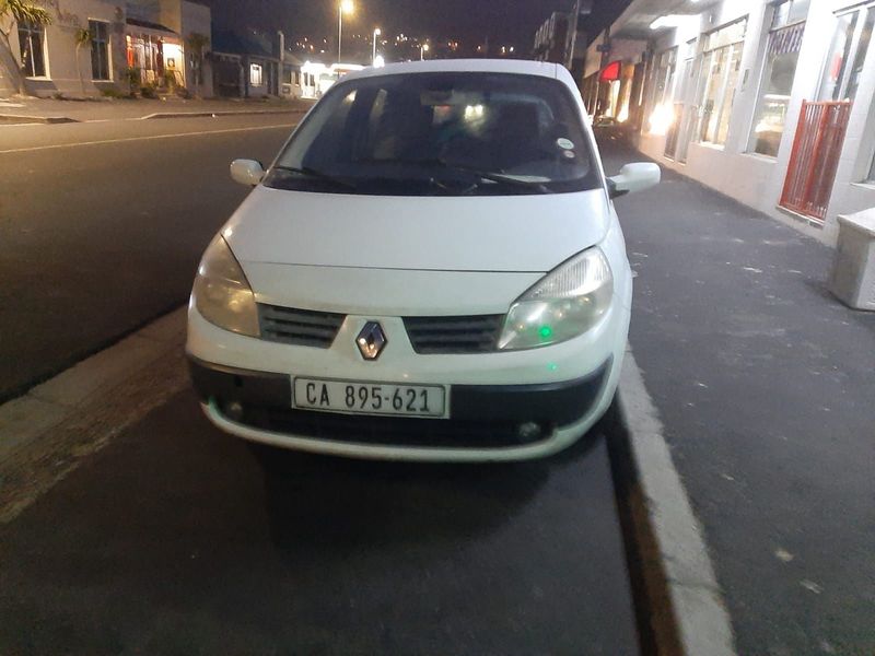 7 seater Renault