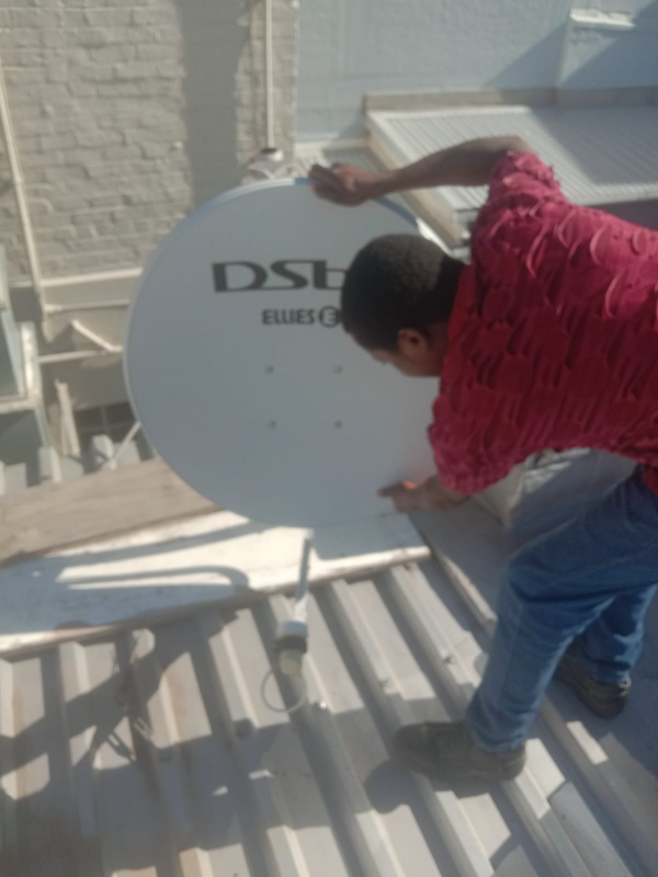 Dstv installers Signal Problems 0787630515 Table view Blouberg