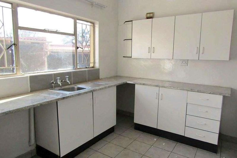 Newly Renovated Apartments For Rent - Jhb South