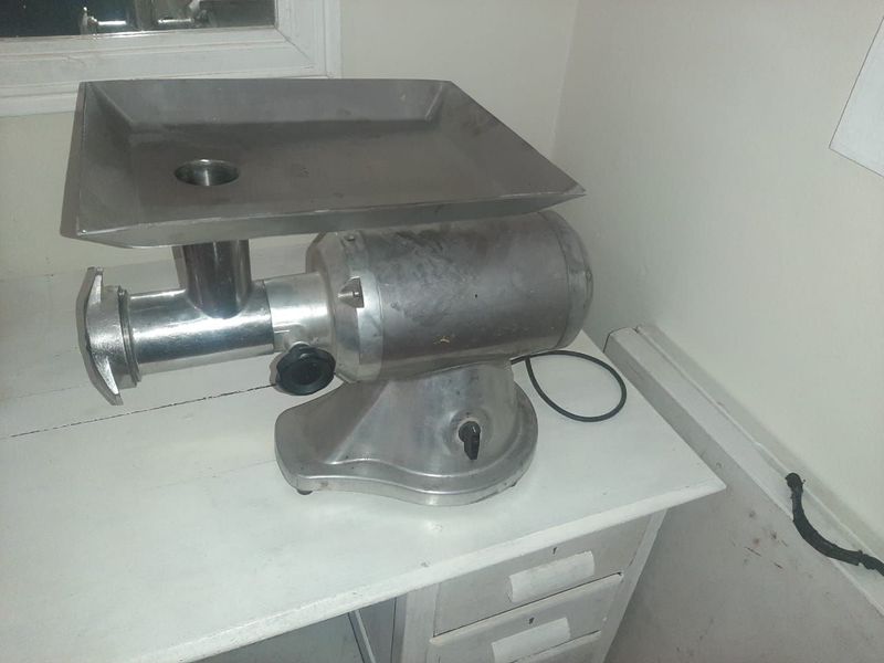 Mincer /Meat grinder size 22