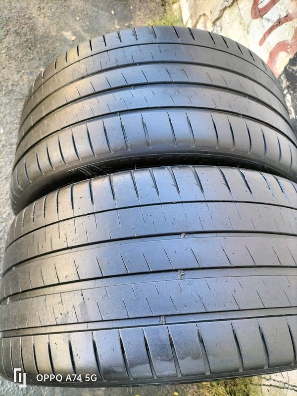 285/35/20 Michelin pilot sport4s still with sufficient thread life call 0810641710
