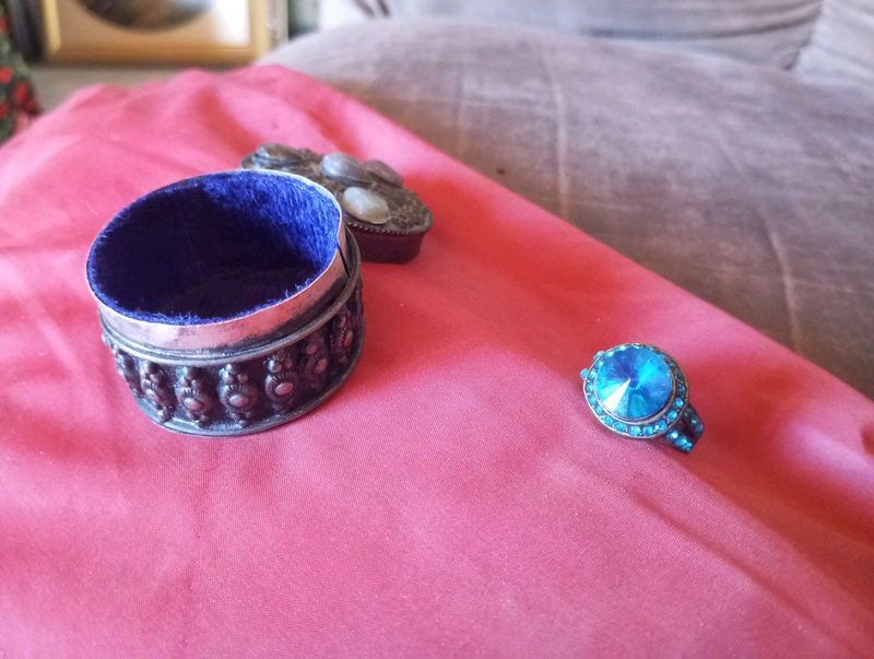 Ladies turquoise blue ring (rare design ring) with antique metal ring box selling for bargain price