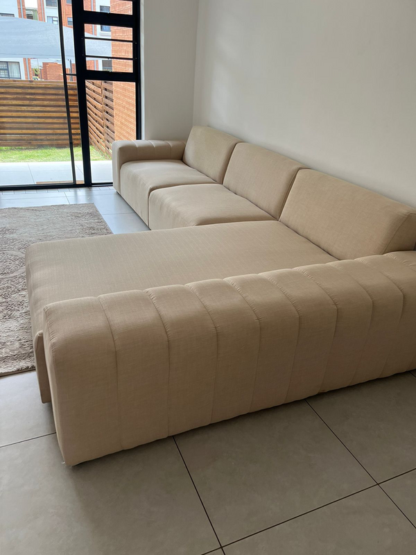 4 Seater L Shape Couch
