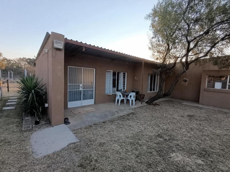 Cottage for Rent in Kyalami Agricultural Holdings