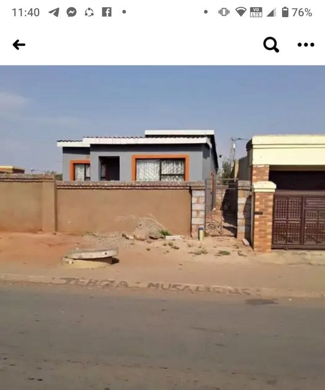 A BEAUTIFUL 3 BEDROOM HOUSE FOR SALE IN TSAKANE-CASH BUYERS ONLY