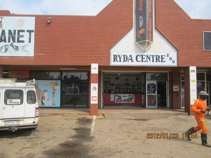 100mÂ² Commercial To Let in Pretoria North at R70.00 per mÂ²