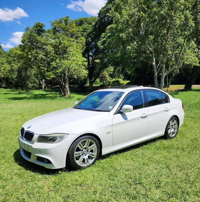 2010 Bmw 323i M-sport (E90) – Only 073 000 kms !