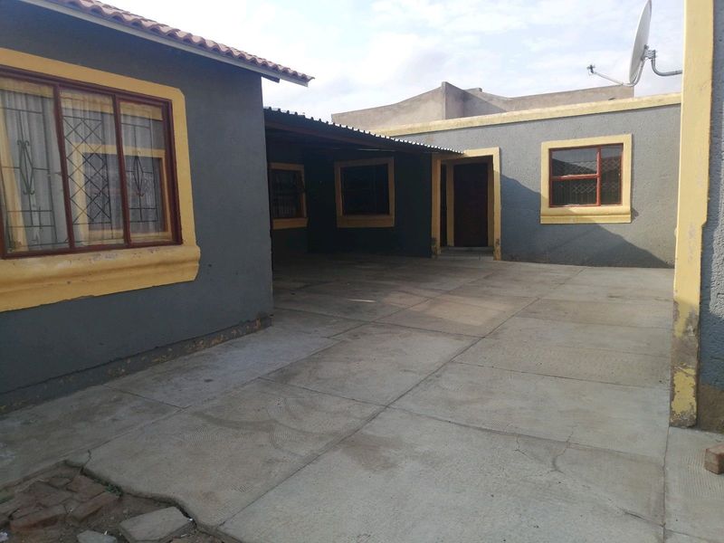2BED RDP WITH ROOMS FOR SALE IN WINTERVELDT EXT 3, MABOPANE-PRETORIA
