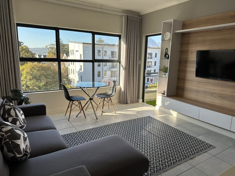 Fully furnished beautiful modern luxury 1 bedroom apartment - Somerset West