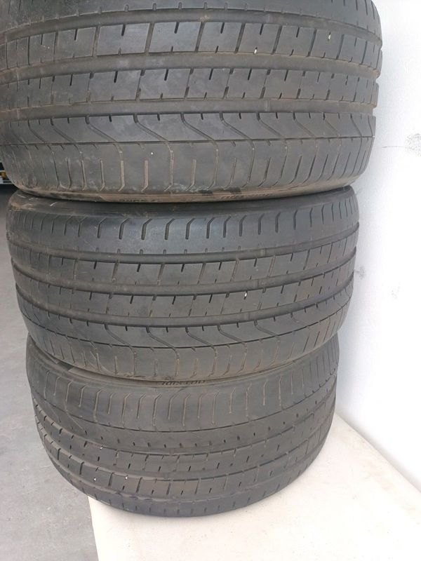 Pirelli PZERO tyres size 285/30/21