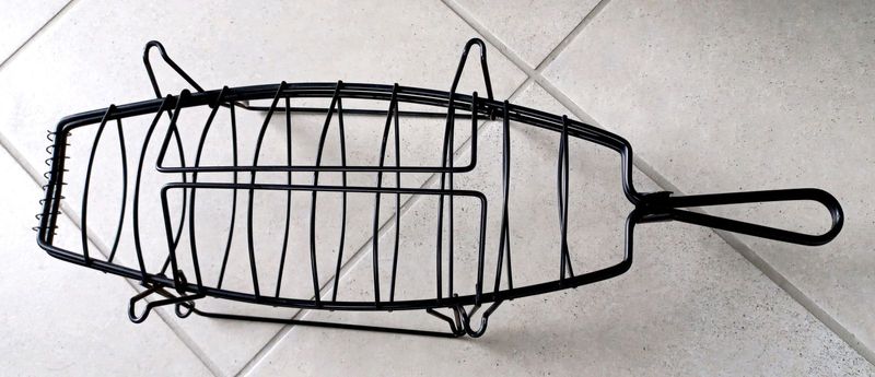 Whole Fish Griller Wire Basket or BBQ or Braai - Black non-stick hinged with folding feet