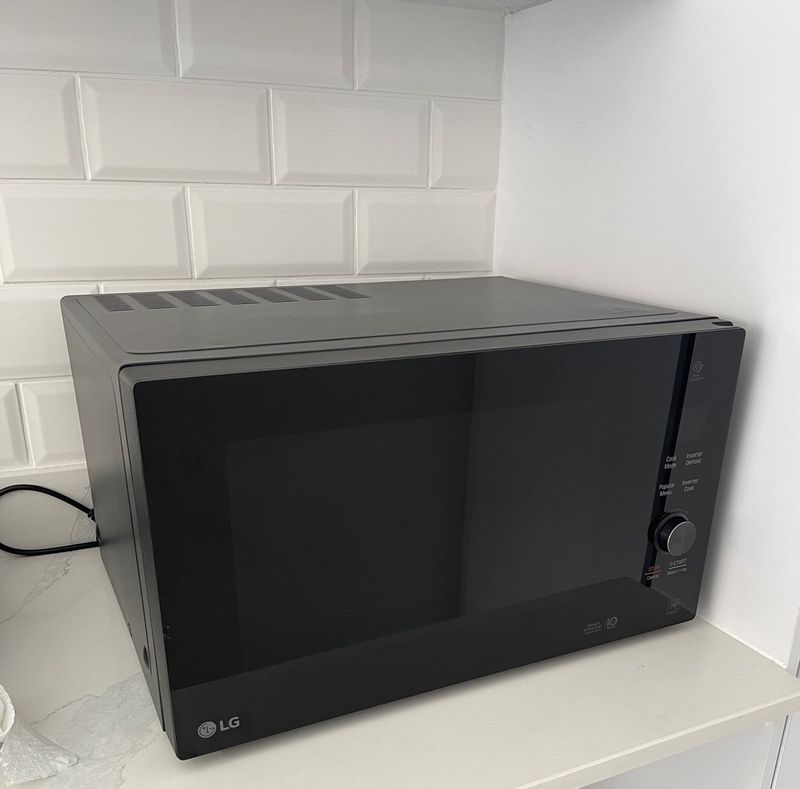 LG 42L NeoChef Black Smart Inverter Microwave with Grill