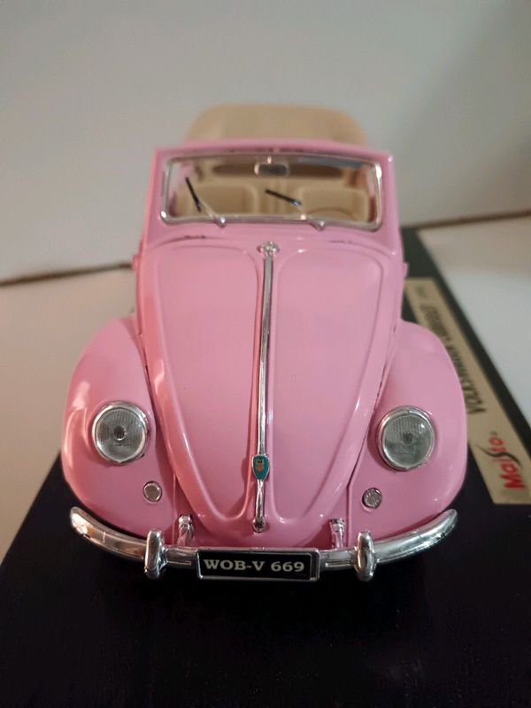 1:18 Volkswagen beetle cabriolet diecast model