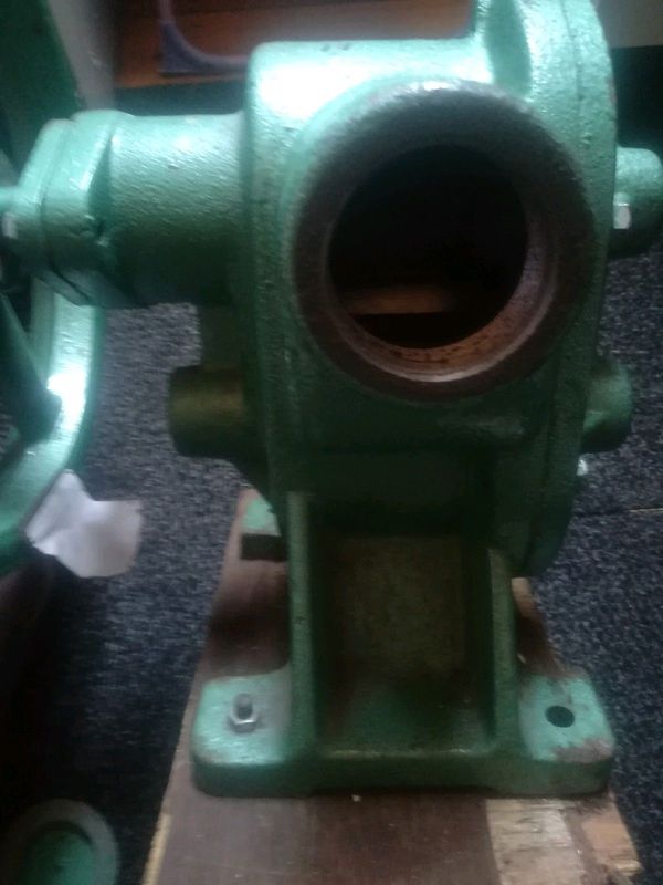Gear pully pump
