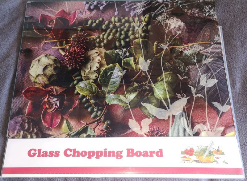 Floral glass chopping board