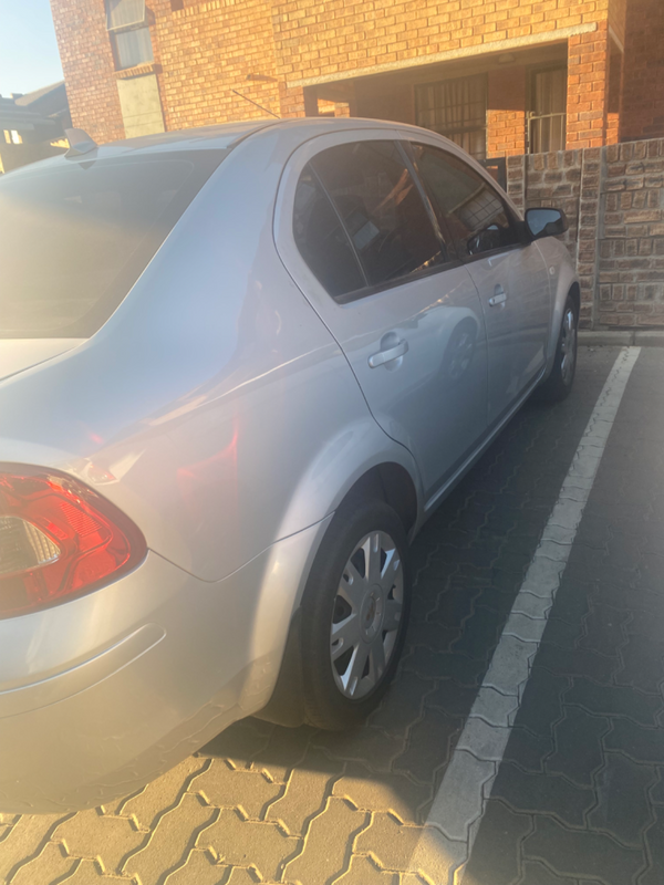 2012 Ford Ikon Sedan